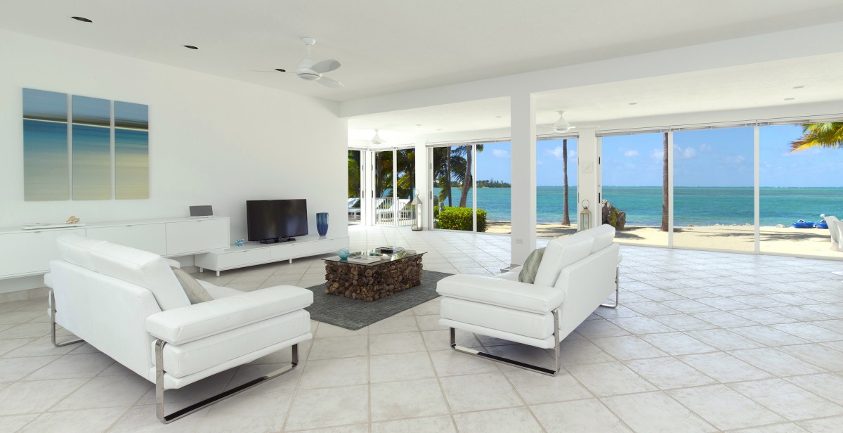 SEARCHING FOR CARIBBEAN PROPERTY? BUY REAL ESTATE IN THE CAYMAN ISLANDS!