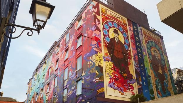 WHERE YOU’LL FIND HOUSING RICHES — AND RUIN