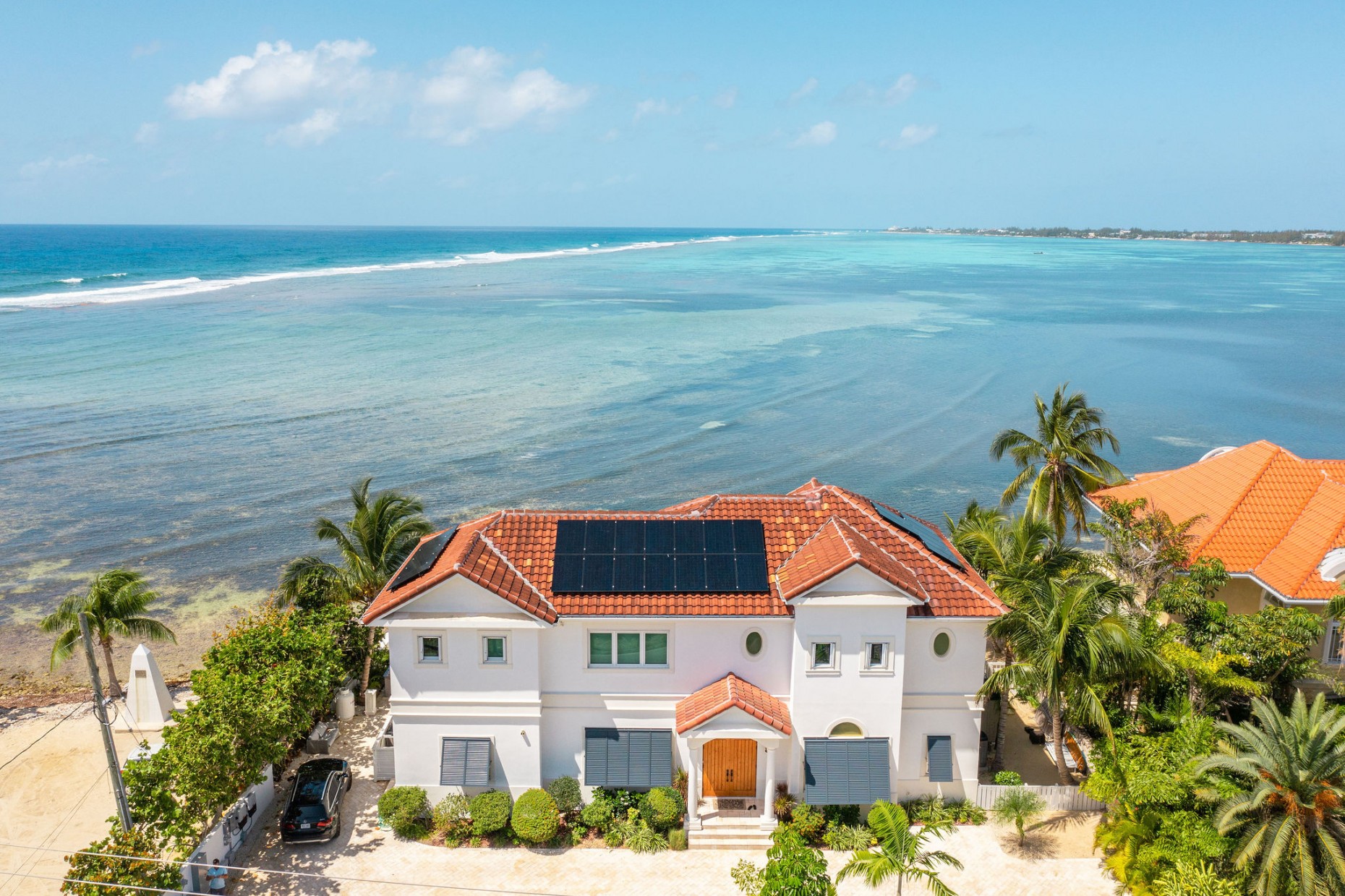 Sugar Reef - Luxury Private Home with Stunning South Sound Views