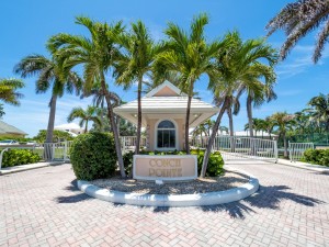 MOVING FROM CAYMAN? HERE’S HOW TO GET THE PERFECT VALUE FOR YOUR HOME.