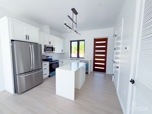 BODDEN TOWN 1 BED, 1.5 BATH - SORELLE RESIDENCES
