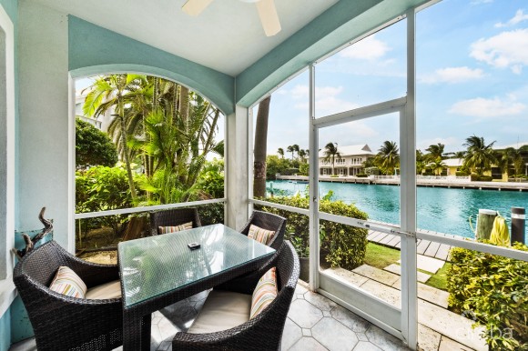 BRITANNIA KINGS COURT WITH TWO DOCK OPTIONS AVAILABLE