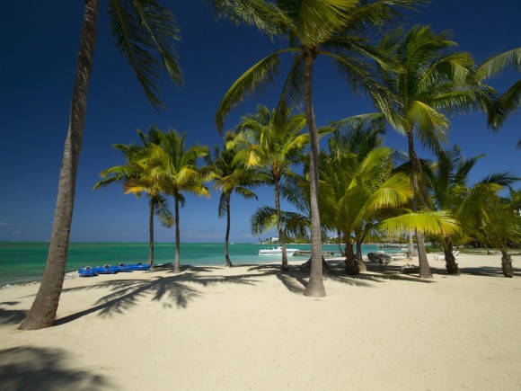 Kool One, Contemporary Cayman Kai Beachfront Home