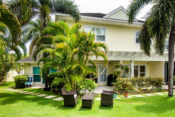 THREE BEDROOM TOWNHOME IN POPULAR SOUTH SOUND DEVELOPMENT