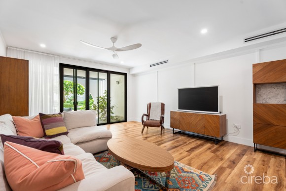 VILLA PAPPAGALLOS 4, WEST BAY RENOVATED CONDO
