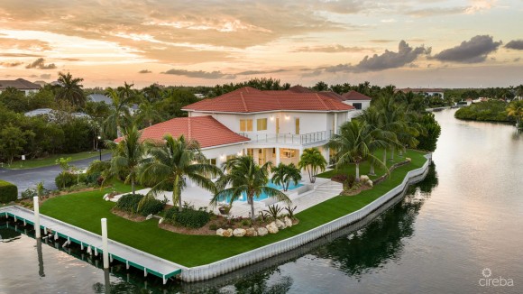 VISTA DEL MAR | A REIMAGINED WATERFRONT ESTATE