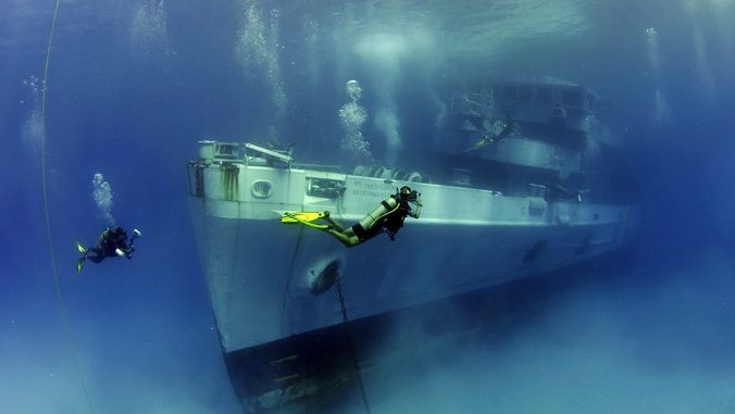 diving cayman